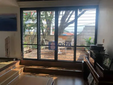 Casa com 3 Quartos para alugar, 220m² no Vila Madalena, São Paulo