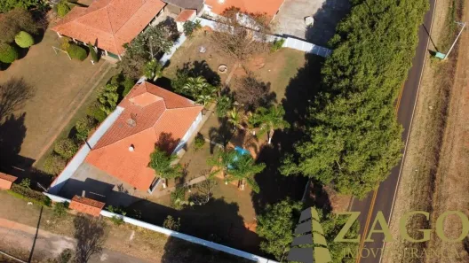 Fazenda/Sítio com 3 Quartos à venda, 1550m² no Centro, Franca