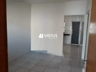 Casa com 2 Quartos à venda, 70m² no Jardim Europa, Uberlândia
