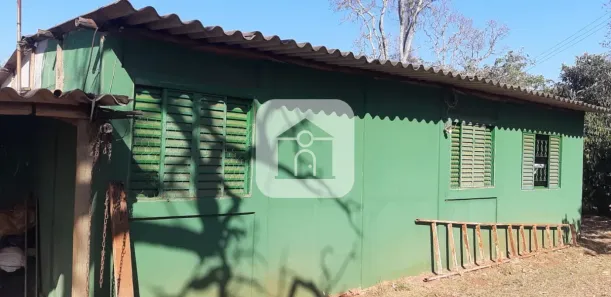 com 3 Quartos à venda, 140000m² no Chácaras Eldorado, Uberlândia