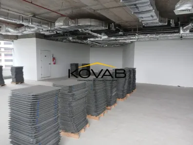 Sala Comercial para alugar, 423m² no Vila Gertrudes, São Paulo