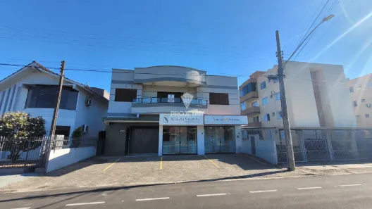 Apartamento com 3 Quartos para alugar, 225m² no Vila São José, Araranguá