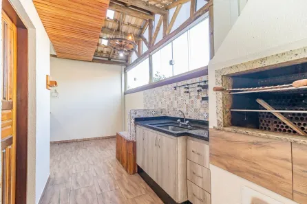 Casa com 3 Quartos à venda, 121m² no Tingui, Curitiba