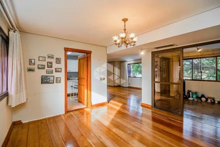 Apartamento com 3 Quartos à venda, 259m² no Mont Serrat, Porto Alegre