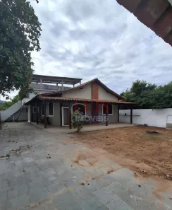 Casa com 3 Quartos para alugar, 244m² no Piratininga, Niterói
