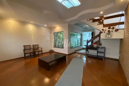 Casa com 3 Quartos para alugar, 247m² no Anchieta, São Bernardo do Campo