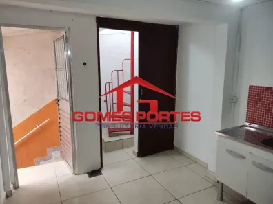 Casa com 1 Quarto para alugar, 20m² no Parque Alves de Lima, São Paulo