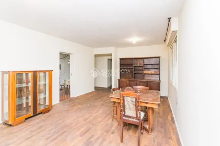 Apartamento com 3 Quartos para alugar, 119m² no Rio Branco, Porto Alegre