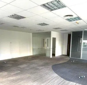 Sala Comercial para alugar, 136m² no Cidade Monções, São Paulo