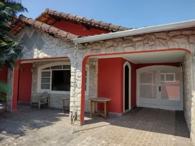 Casa com 3 Quartos à venda, 205m² no Caiçara, Praia Grande
