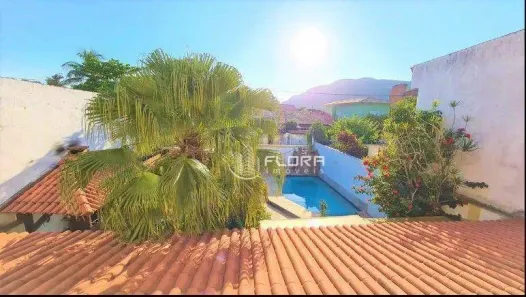 Casa com 4 Quartos à venda, 270m² no Piratininga, Niterói
