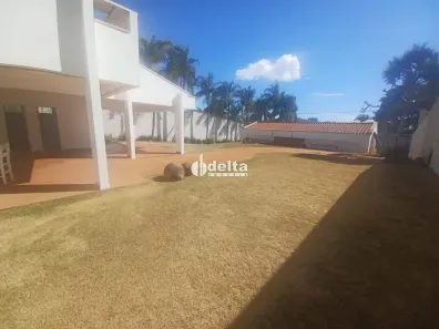 Ponto Comercial com 3 Quartos para alugar, 480m² no Morada da Colina, Uberlândia