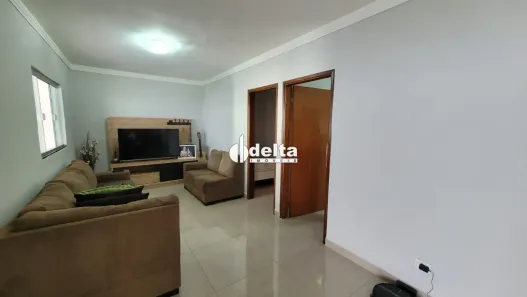 Casa com 2 Quartos à venda, 140m² no Custódio Pereira, Uberlândia