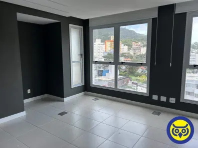 Sala Comercial para alugar, 38m² no Trindade, Florianópolis