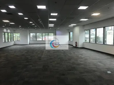 Sala Comercial para alugar, 242m² no Vila Nova Conceição, São Paulo