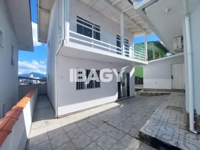Apartamento com 1 Quarto para alugar, 48m² no Distrito Industrial, São José