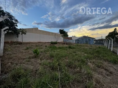 Lote/Terreno à venda, 475m² no Loteamento Madrid, Maringá