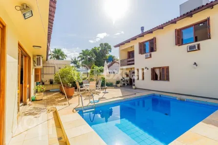Casa com 5 Quartos à venda, 393m² no Vila Assunção, Porto Alegre