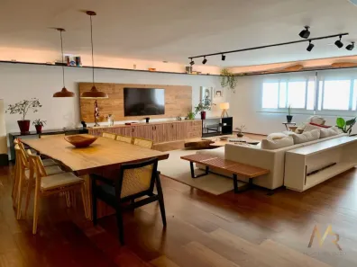 Apartamento com 4 Quartos para alugar, 240m² no Itaim Bibi, São Paulo