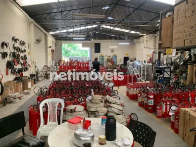Galpão/Depósito/Armazém à venda, 555m² no João Pinheiro, Belo Horizonte