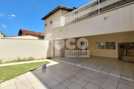 Casa com 4 Quartos para alugar, 340m² no Santa Mônica, Uberlândia