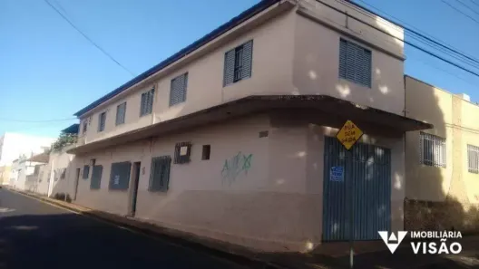 Casa com 2 Quartos à venda, 235m² no Nossa Senhora da Abadia, Uberaba
