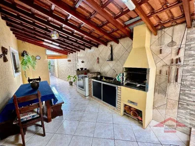 Casa com 3 Quartos à venda, 184m² no Jardim Danúbio, Jundiaí