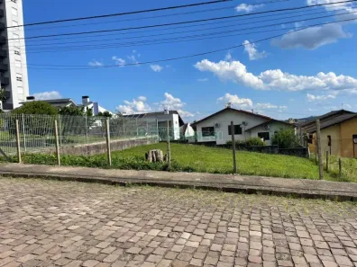 Lote/Terreno à venda, 336m² no Panazzolo, Caxias do Sul