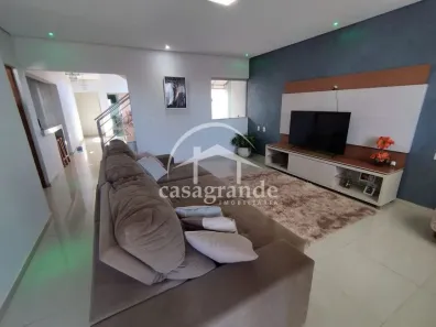 Sobrado com 4 Quartos à venda, 420m² no Laranjeiras, Uberlândia