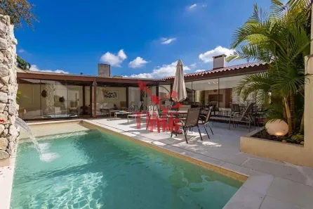Casa com 3 Quartos à venda, 343m² no São Lourenço, Curitiba