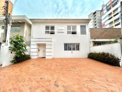 Sobrado com 5 Quartos à venda, 181m² no Vila Itapura, Campinas