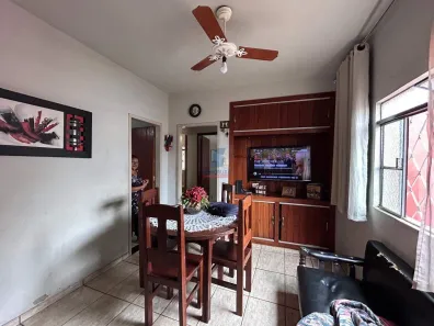 Casa com 5 Quartos à venda, 253m² no Monte Castelo, Contagem