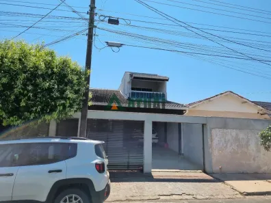 Casa com 3 Quartos à venda, 240m² no Ernani Moura Lima, Londrina