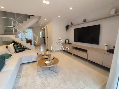 Casa com 3 Quartos à venda, 103m² no Quarteirão Brasileiro, Petrópolis