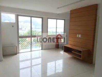 Apartamento com 2 Quartos para alugar, 65m² no Humaitá, Rio de Janeiro