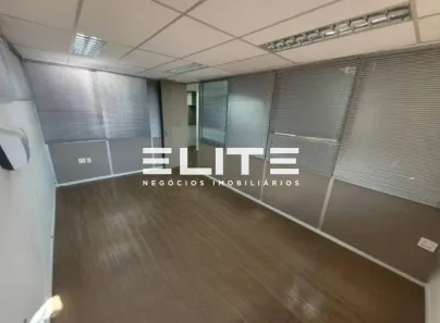 Sala Comercial à venda, 172m² no Centro, Santo André