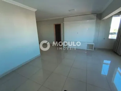 Apartamento com 3 Quartos para alugar, 117m² no Tubalina, Uberlândia