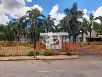 Galpão/Depósito/Armazém para alugar, 370m² no Chácaras Tubalina e Quartel, Uberlândia
