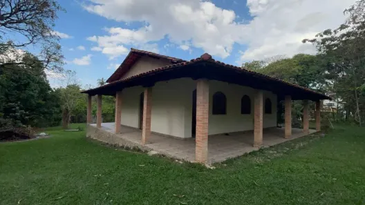 Fazenda/Sítio com 3 Quartos à venda, 100m² no Recanto da Serra, Esmeraldas