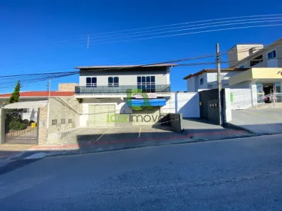 Casa com 3 Quartos para alugar, 70m² no Serraria, São José