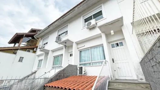Sobrado com 3 Quartos à venda, 128m² no Jardim Itu, Porto Alegre