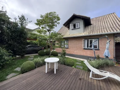 Casa com 4 Quartos para venda ou aluguel, 240m² no Centro, São Bento do Sul