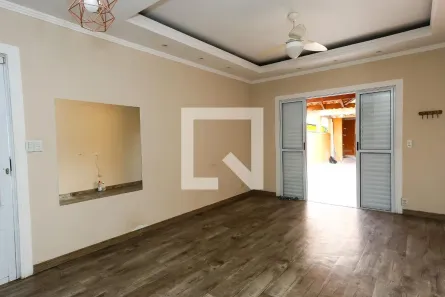 Casa com 3 Quartos à venda, 108m² no Vila Pirajussara, São Paulo