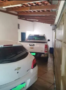 Casa com 2 Quartos à venda, 100m² no Jardim Holanda, Uberlândia