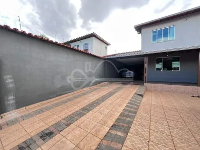Casa com 3 Quartos à venda, 194m² no Santa Amélia, Belo Horizonte