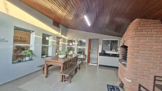 Casa com 3 Quartos à venda, 151m² no Vila Omar, Americana