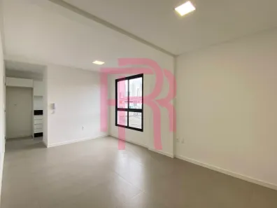 Apartamento com 2 Quartos para alugar, 60m² no Nações, Balneário Camboriú