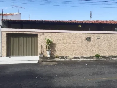 Casa com 4 Quartos à venda, 302m² no Acarape, Teresina
