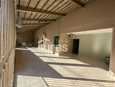 Casa com 3 Quartos à venda, 225m² no Cidade Jardim, Goiânia