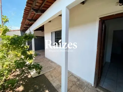 Casa com 3 Quartos à venda, 98m² no Planalto, Uberlândia